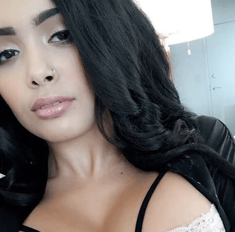 xLuna98x  Profile image 3