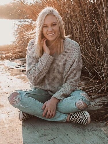 Dee___ Profile image 3