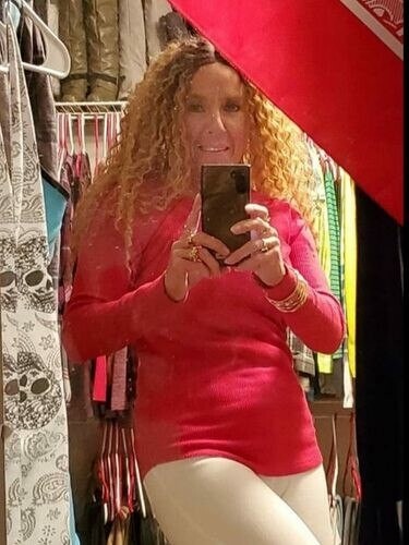 eloquent exotic Profile image 1