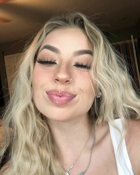 Vailynn Profile image 4