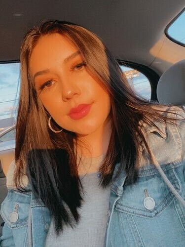 Naomi Profile image 1