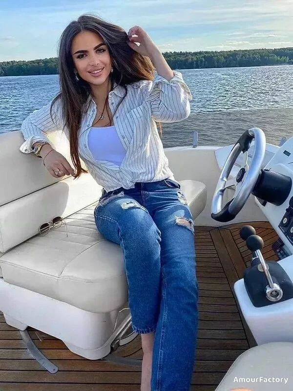 Elena Profile image 5