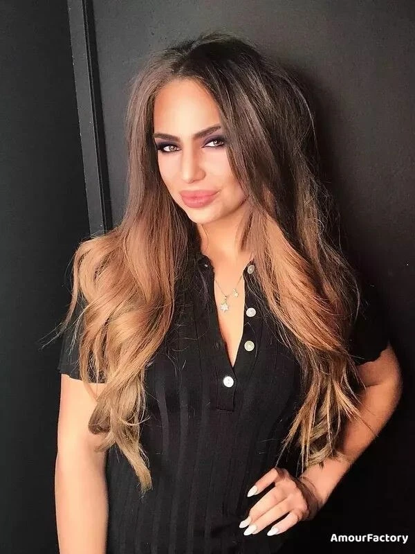 Elena Profile image 4