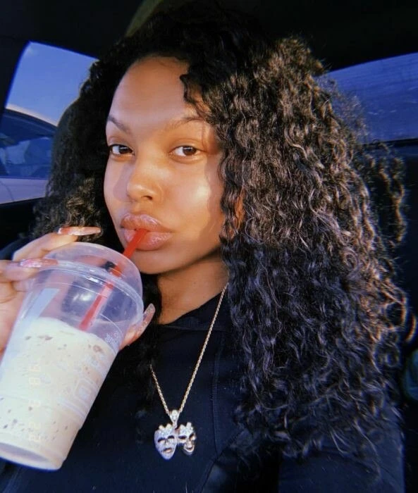 FoxyBrown9 Profile image 1