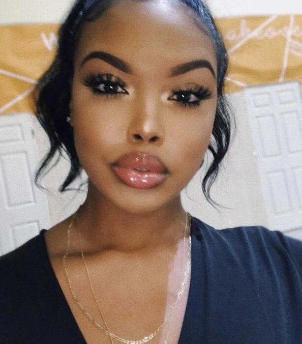 FoxyBrown9 Profile image 3