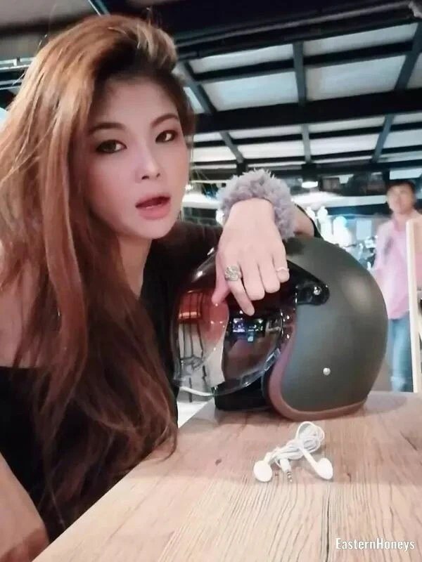 Natalia, 35