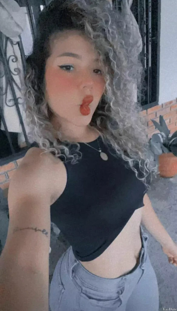 Mercedes Profile image 6