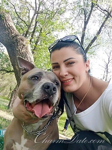 Nina, 40
