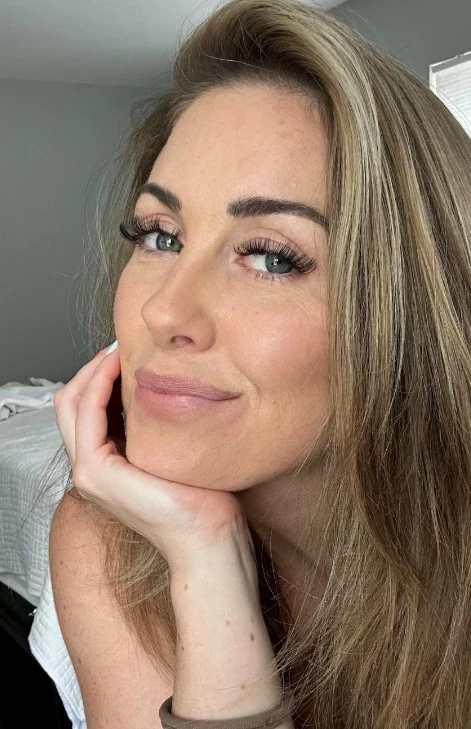 𝐾𝑟𝑖𝑠𝑡𝑖𝑛𝑎  Profile image 1