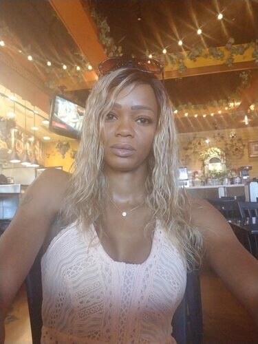 ClassyQueen223 Profile image 2