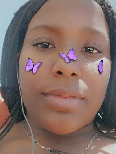 LovelyPeaches Profile image 1