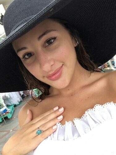 LittleRed2929 Profile image 3