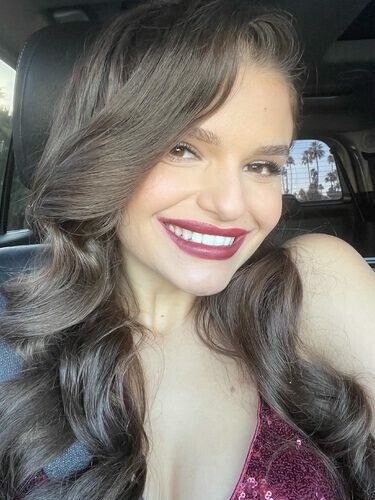 Angeline Profile image 1