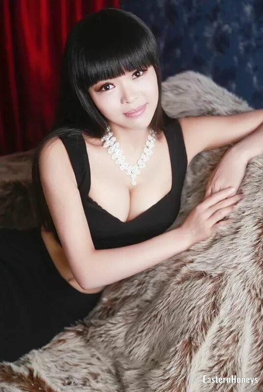 Crystal Profile image 2