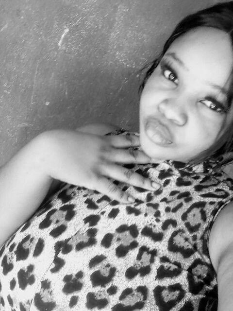 PrettyBrownBrown, 23