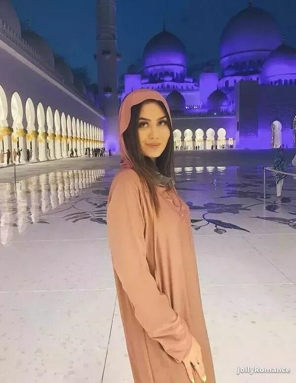 Vladlena Profile image 4