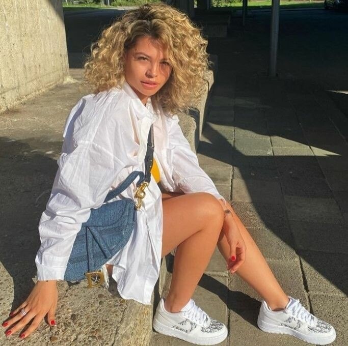 klynne23 Profile image 3